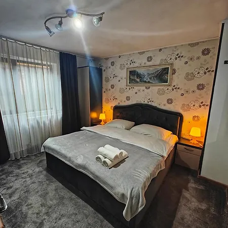 Casa Miclau *