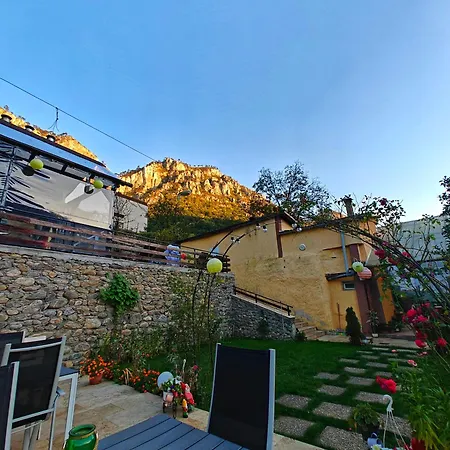 Casa Miclau Gazde/Camere de închiriat Băile Herculane